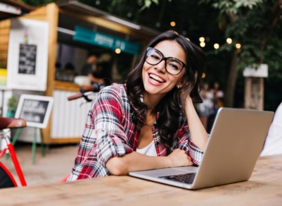 What is a Micro-Job? Your Simple Guide to Making Money on PeekPaid